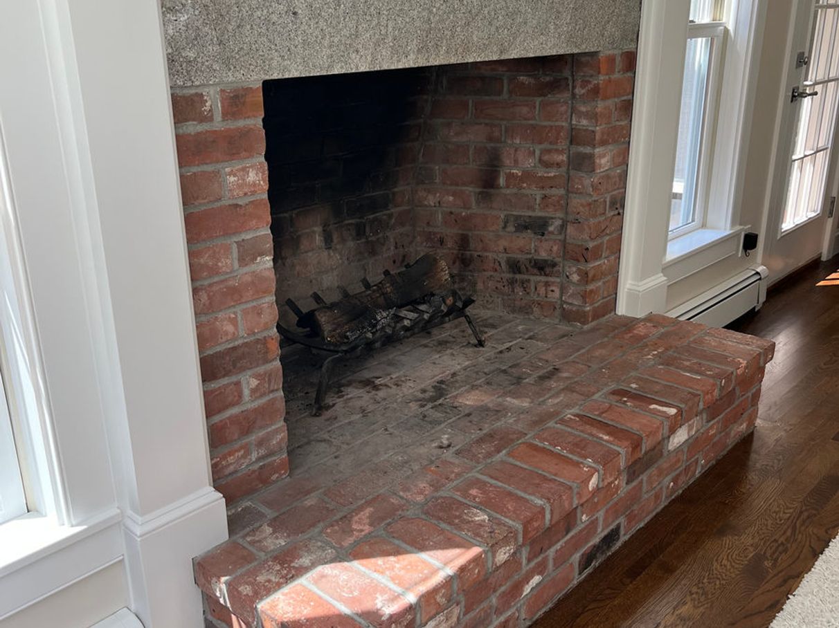 Fireplace surround before painting, comparison 2