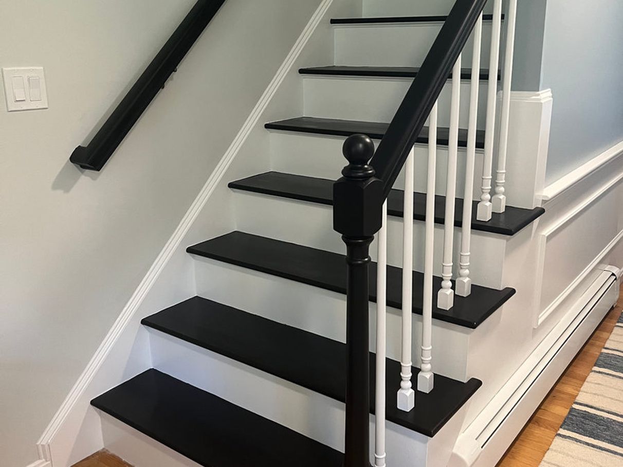 Painted stairwell walls and railings, comparison 4