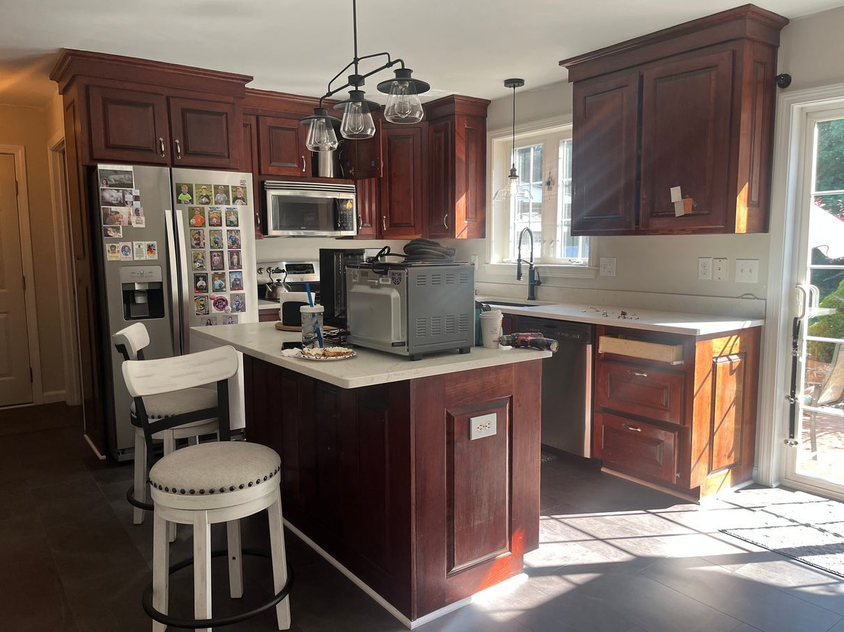 Kitchen cabinets before painting, comparison 4