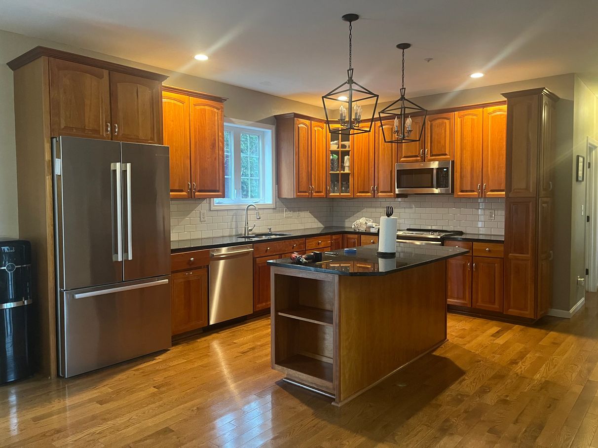 Kitchen cabinets before painting, comparison 6