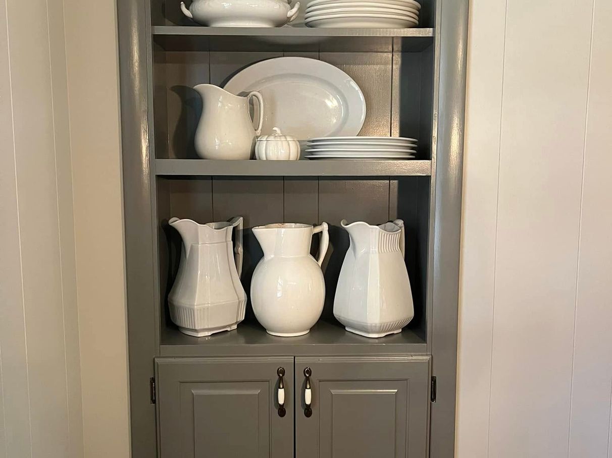 Painted built-in cabinet, comparison 8