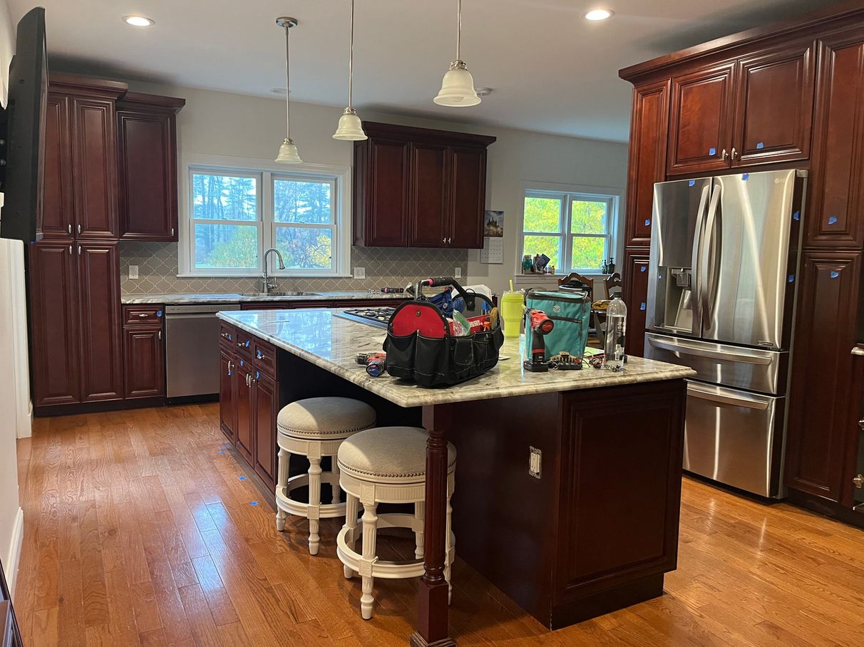Kitchen cabinets before painting, comparison 8