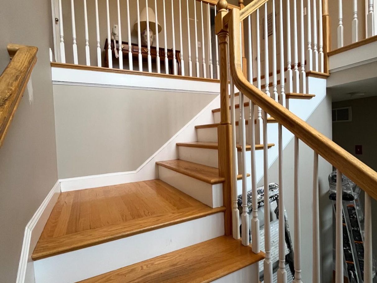 Stairwell walls and railings before painting, comparison 8
