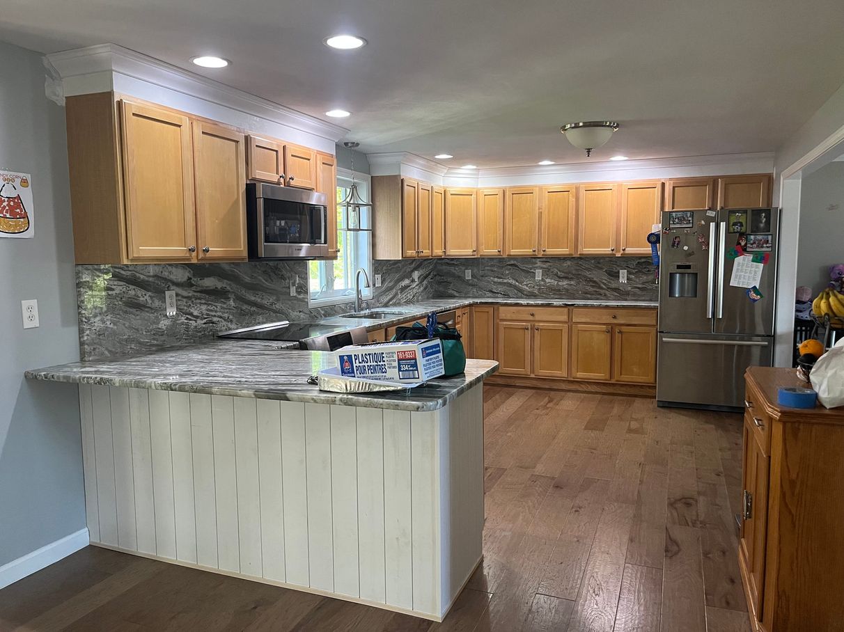 Kitchen cabinets before painting, comparison 9